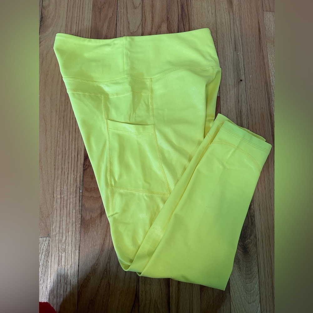 Zyia Neon Yellow Metallic Light n Tight